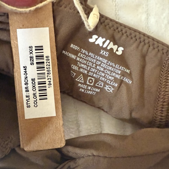 Skims Fits Everybody SKIMPY SCOOP BRALETTE in Oxide Brown Size XXS NWT - Picture 3 of 9